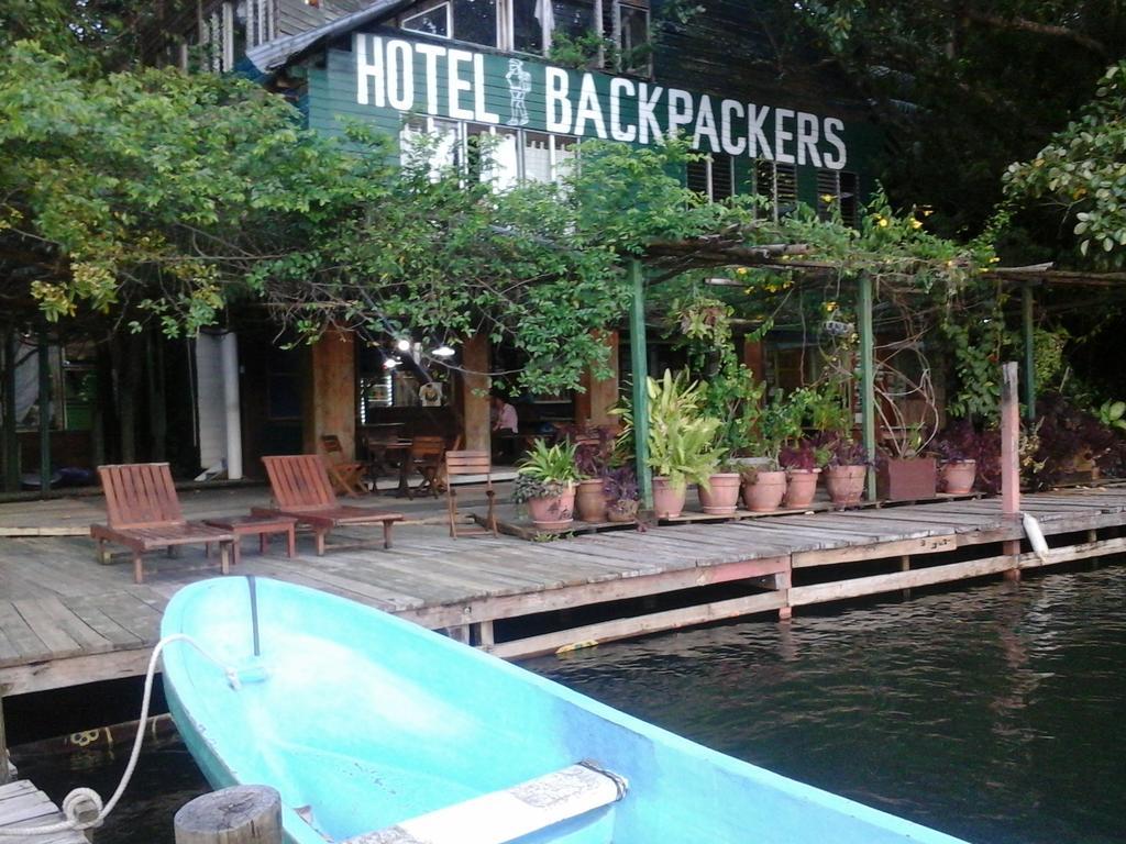 ריו דולצ'ה Hotel Y Restaurante Backpackers מראה חיצוני תמונה