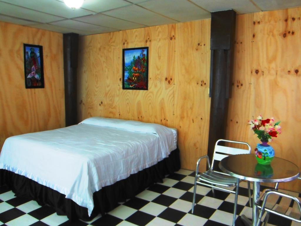 ריו דולצ'ה Hotel Y Restaurante Backpackers חדר תמונה
