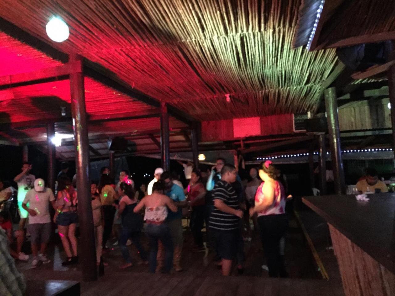 ריו דולצ'ה Hotel Y Restaurante Backpackers מראה חיצוני תמונה